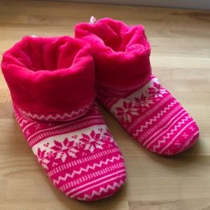 New brand Pink slippers XL
